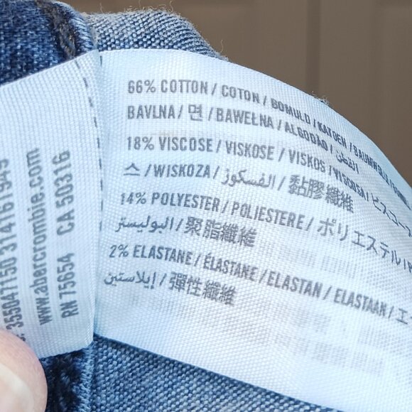 3/$18 or 5/$25 Hollister Blue Hollister California Size 3 - Picture 5 of 6